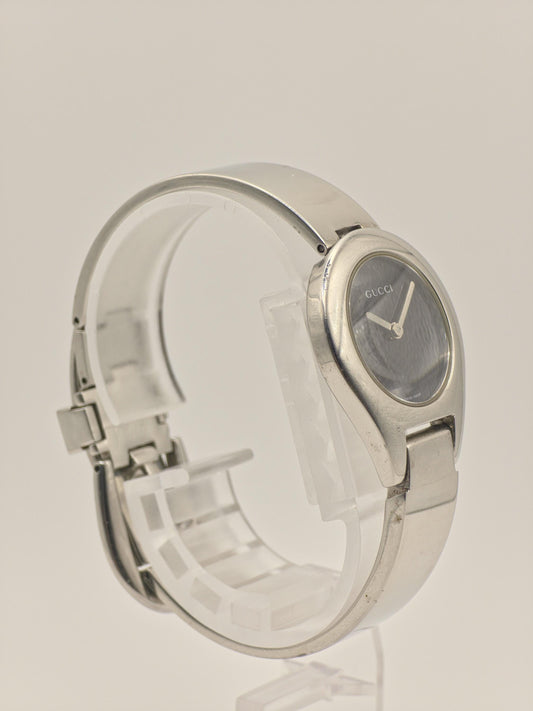 Vintage Gucci Quartz Watch | Swiss Made Women’s Bracelet Watch | Black Dial & Silver-Tone Case | 1990s–2000s Minimalist Luxury Timepiece