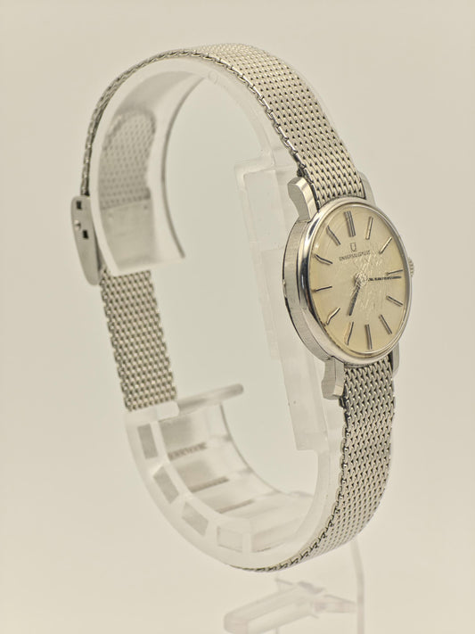 Universal Genève – Vintage Swiss Quartz Watch – Silver Mesh Bracelet – Minimalist Dial – Unisex