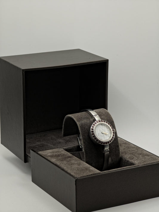 Gucci 105 Vintage Swiss Women’s Watch | Original Box - 168