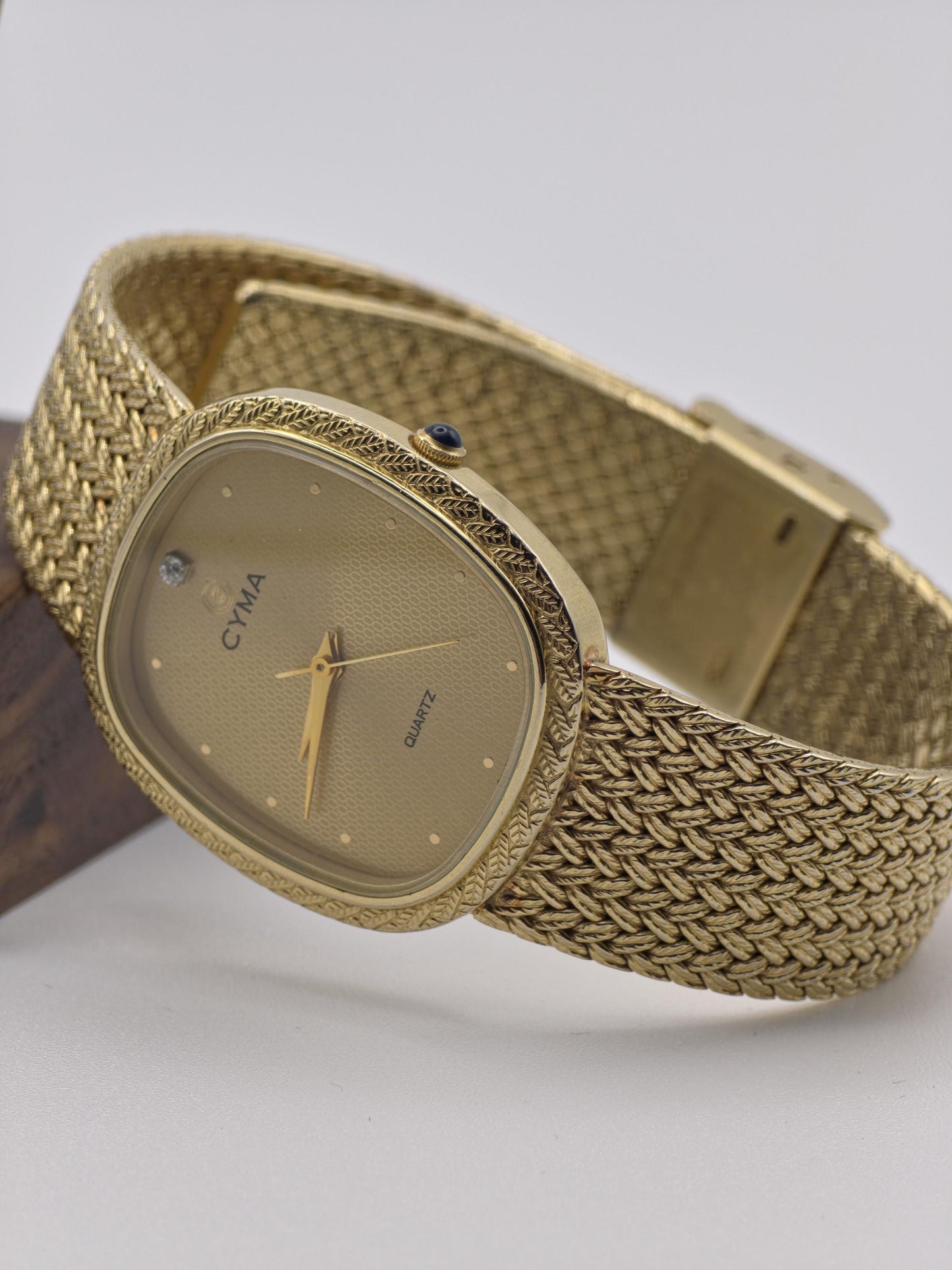 CYMA Gold Plated Quartz Watch | Swiss Made Vintage Watch | Woven Mesh Bracelet | 1980s Elegant Timepiece