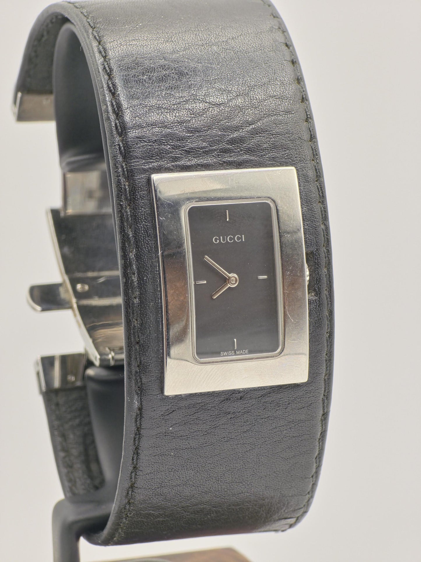 Gucci 7800L G74 Unisex Watch | Swiss Made Rectangle Dial | Vintage Designer Leather Strap Watch | Minimalist Luxury Timepiece