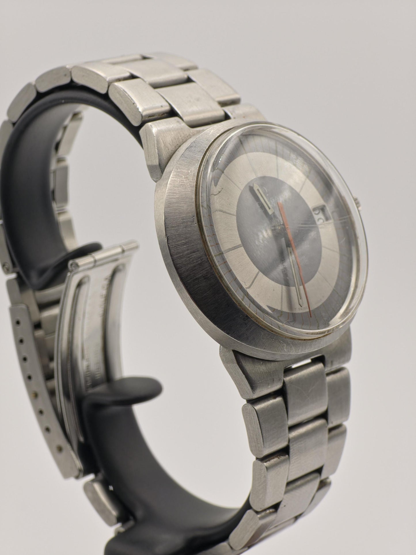 Vintage Omega Genève Dynamic Watch | 1970s Swiss Automatic, Bullseye Dial