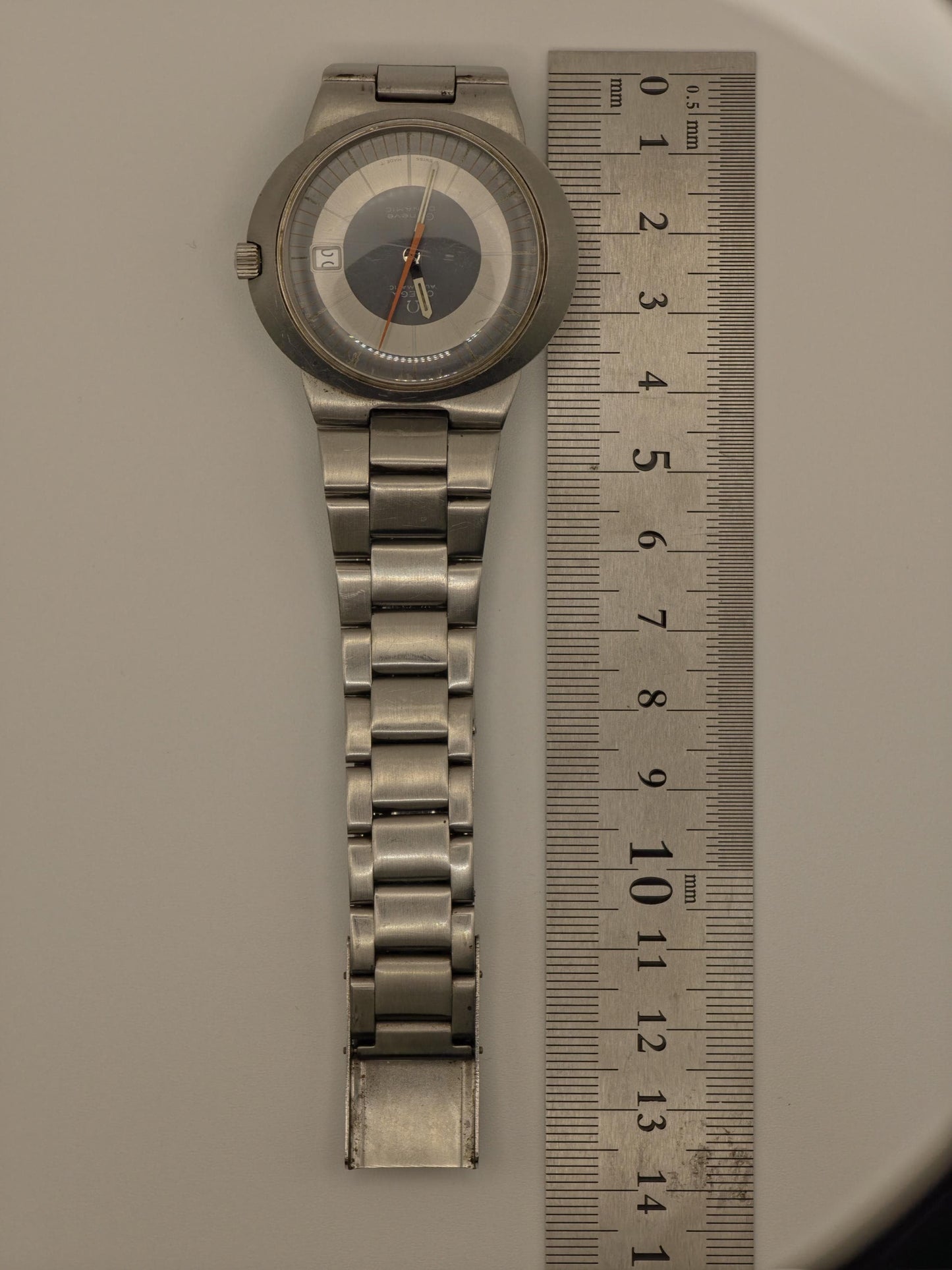 Vintage Omega Genève Dynamic Watch | 1970s Swiss Automatic, Bullseye Dial