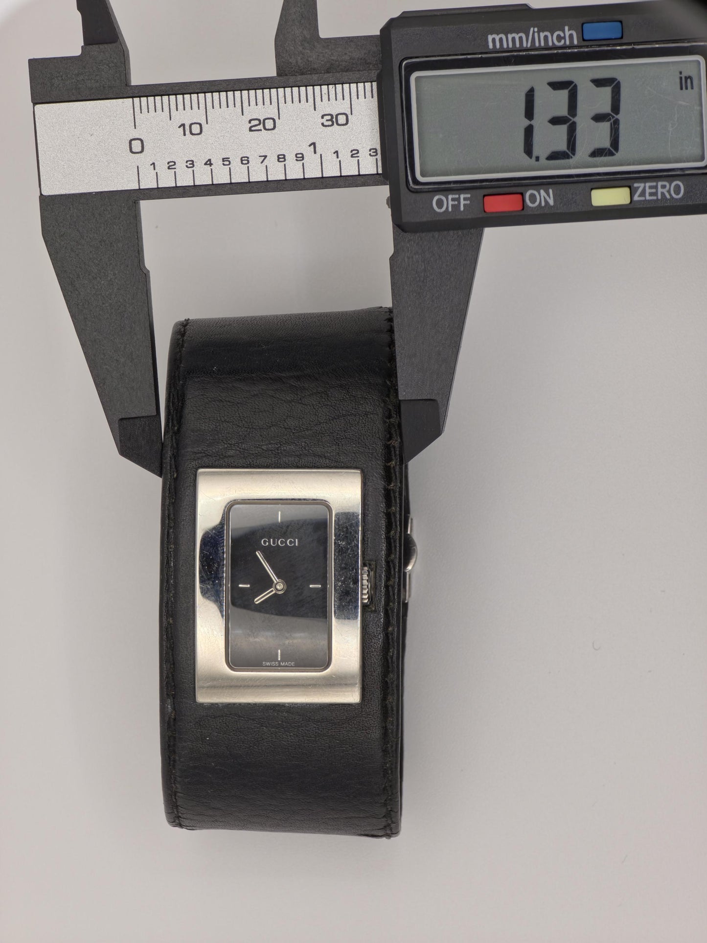 Gucci 7800L G74 Unisex Watch | Swiss Made Rectangle Dial | Vintage Designer Leather Strap Watch | Minimalist Luxury Timepiece