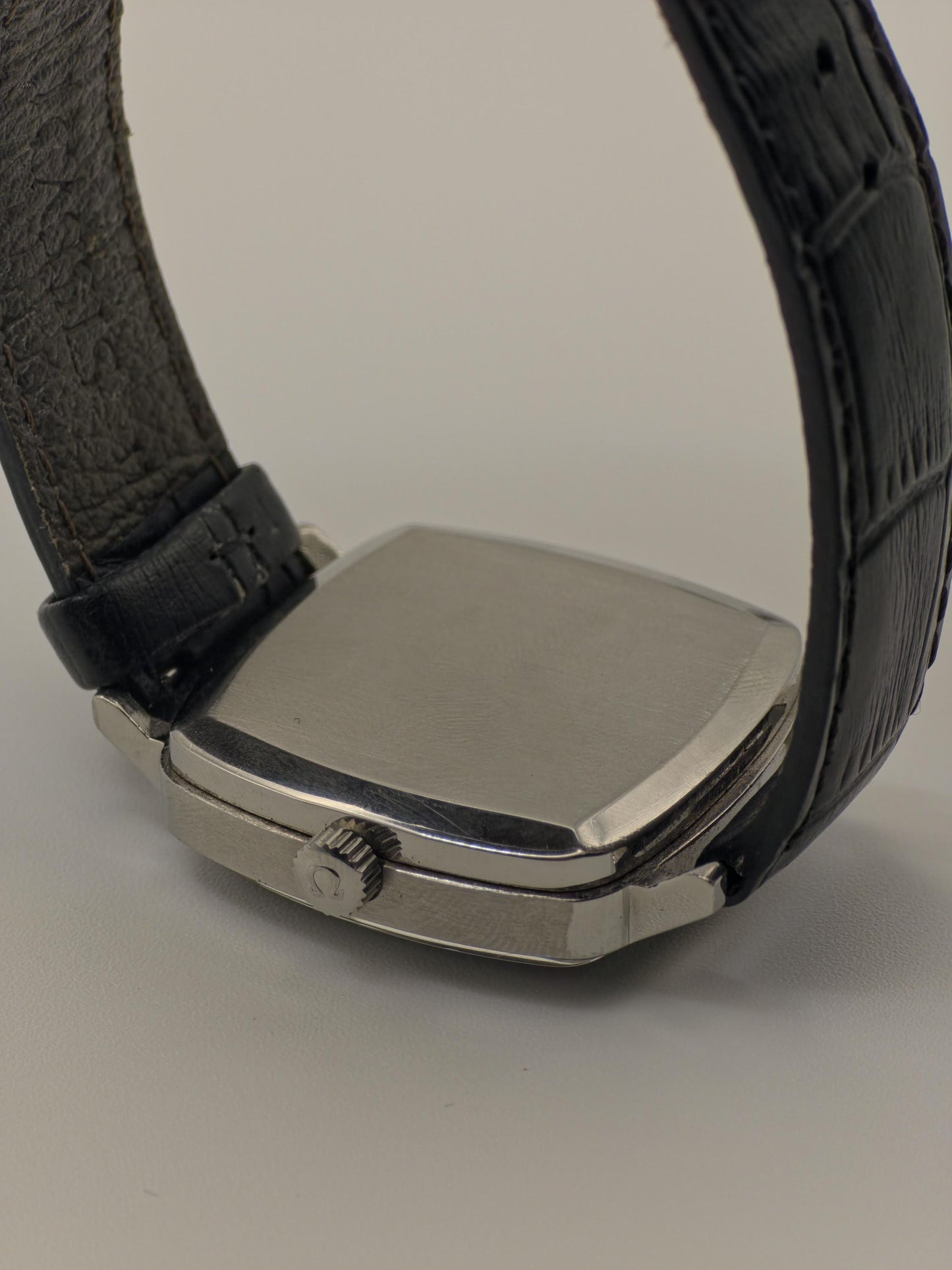 Vintage Omega Genève Automatic Watch | 1969 Swiss Made, Black Dial