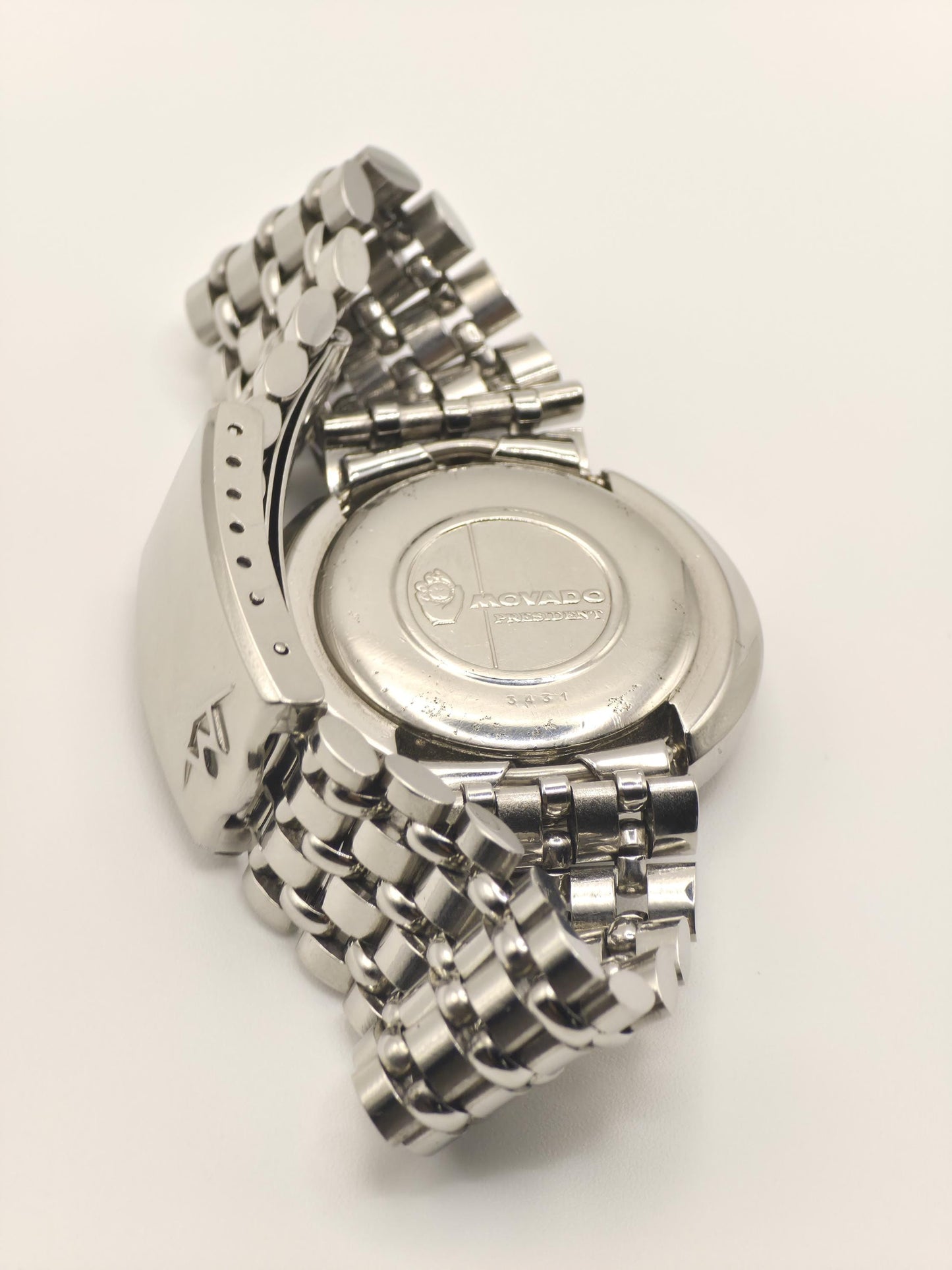 MOVADO President Vintage Men’s Watch – Swiss Made Silver & Blue Dial – 1970s Classic Design