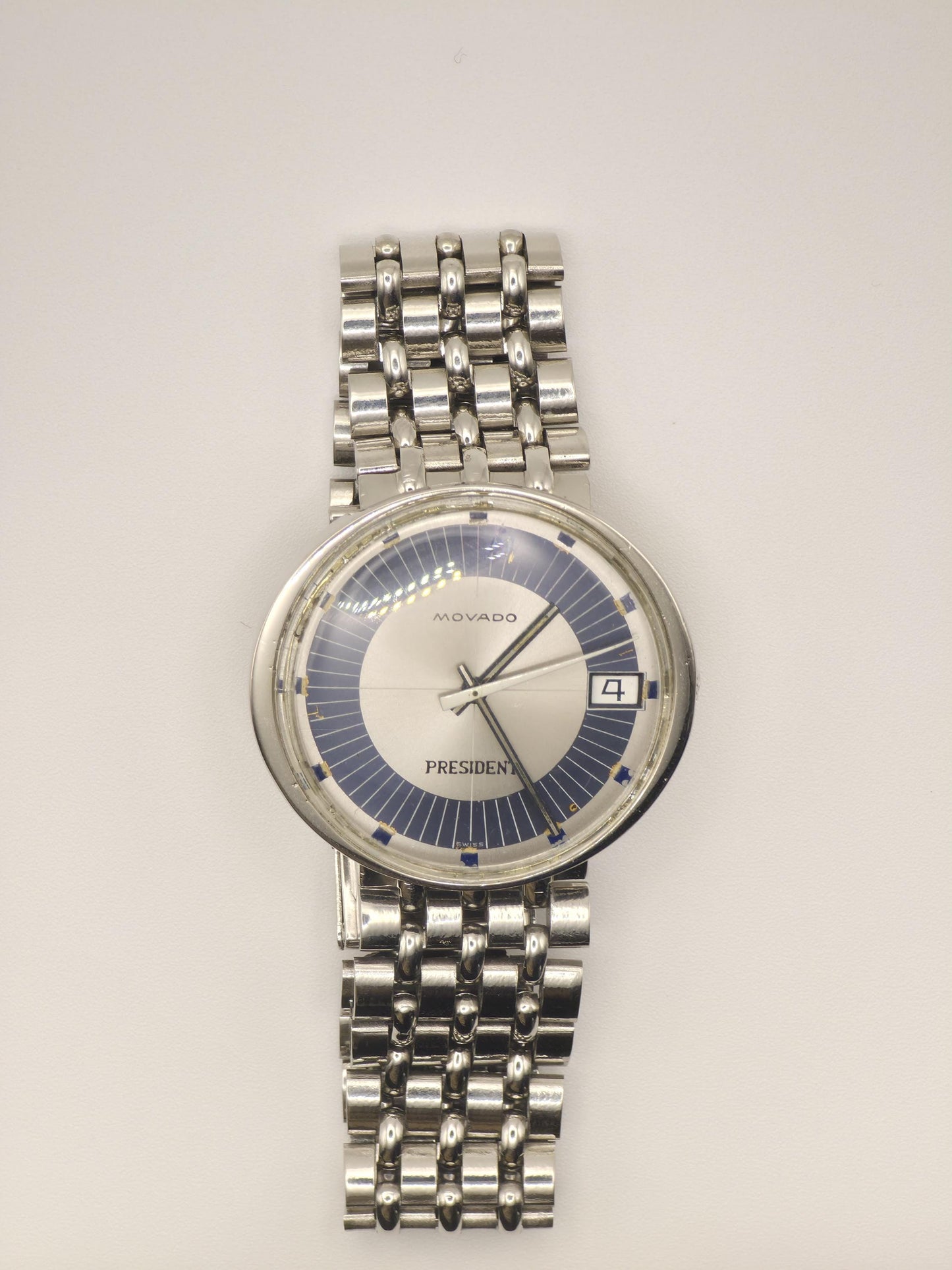 MOVADO President Vintage Men’s Watch – Swiss Made Silver & Blue Dial – 1970s Classic Design