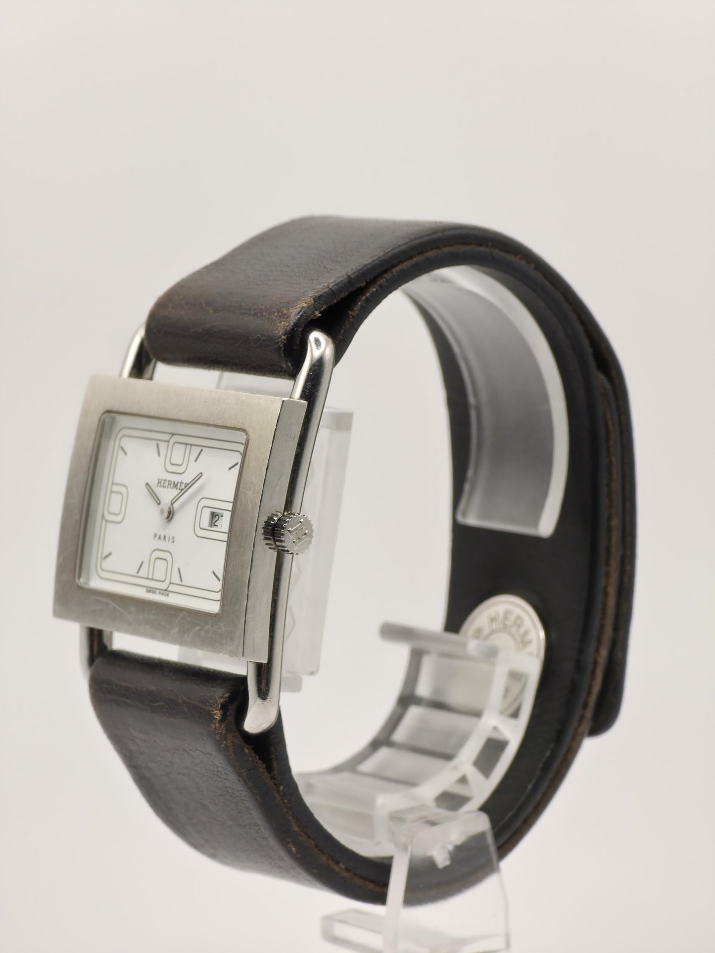 Hermès Paris Carré Quartz Men’s Watch – Swiss Made Minimalist Design