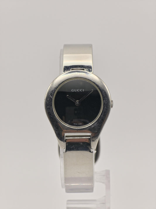 Vintage Gucci Quartz Watch | Swiss Made Women’s Bracelet Watch | Black Dial & Silver-Tone Case | 1990s–2000s Minimalist Luxury Timepiece