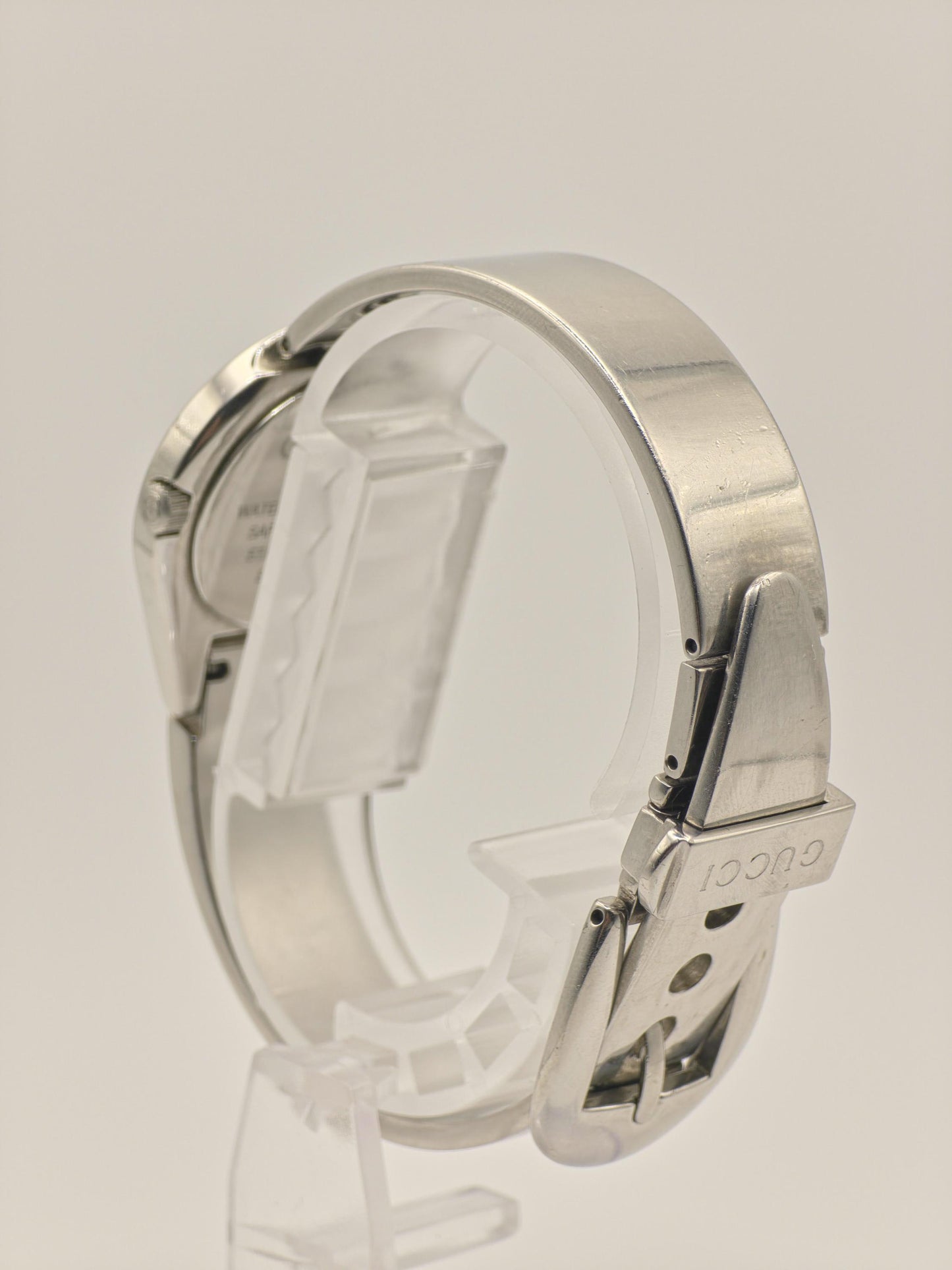 Vintage Gucci Quartz Watch | Swiss Made Women’s Bracelet Watch | Black Dial & Silver-Tone Case | 1990s–2000s Minimalist Luxury Timepiece