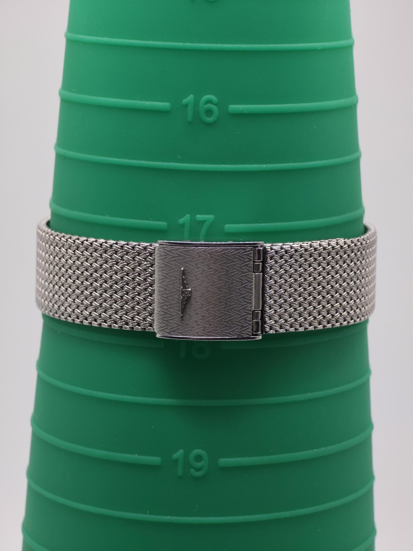 Vintage Longines Quartz Dress Watch – 1970s Swiss Made