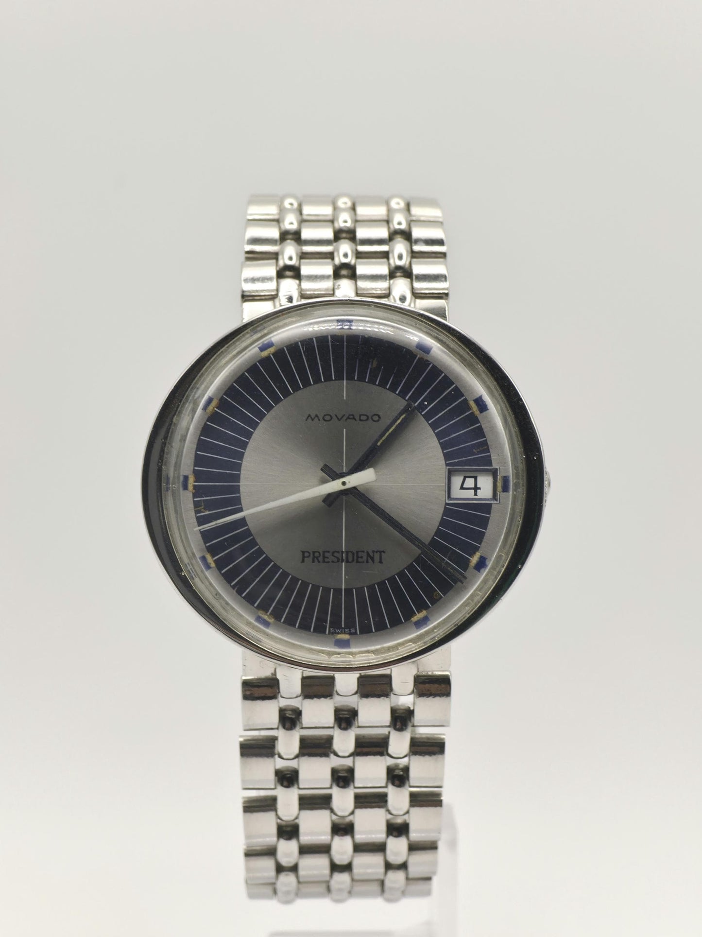 MOVADO President Vintage Men’s Watch – Swiss Made Silver & Blue Dial – 1970s Classic Design