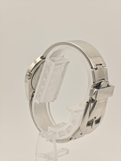 Vintage Gucci Quartz Watch | Swiss Made Women’s Bracelet Watch | Black Dial & Silver-Tone Case | 1990s–2000s Minimalist Luxury Timepiece