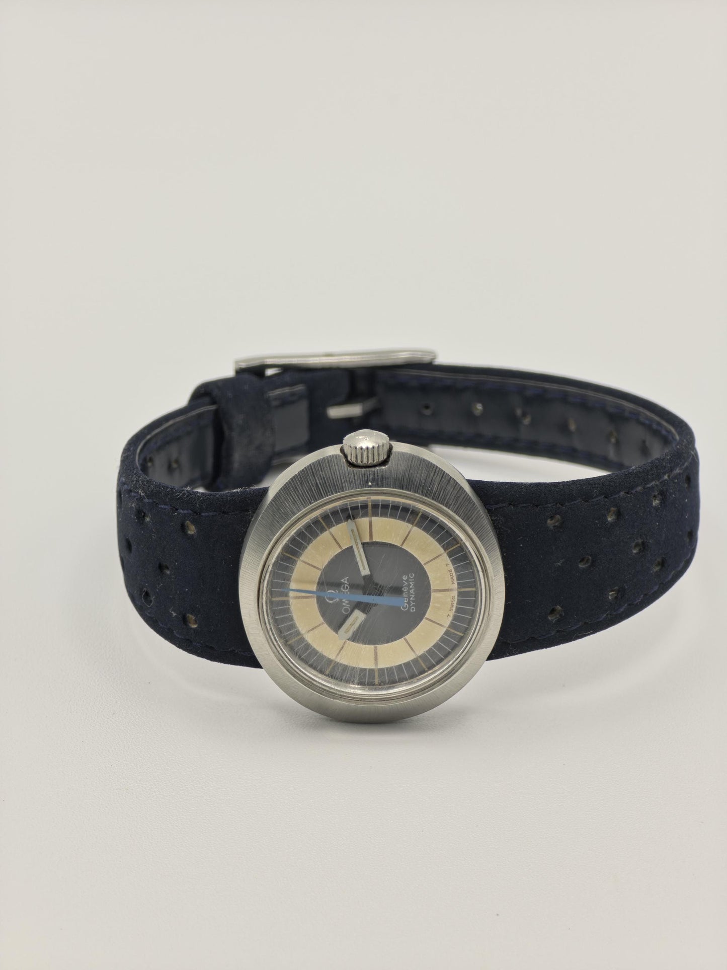 Vintage Omega Genève Dynamic Watch | 1970s Space-Age Blue Dial