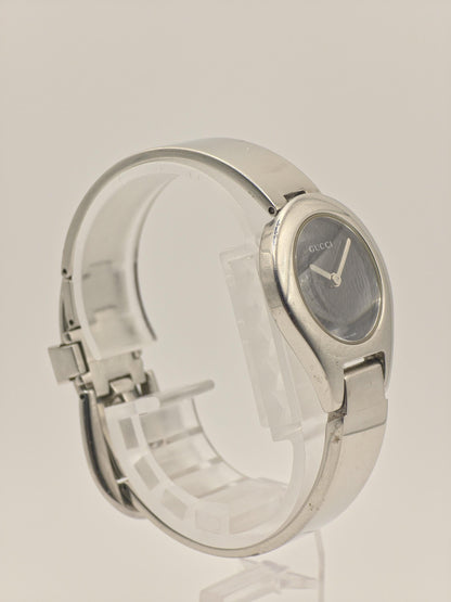 Vintage Gucci Quartz Watch | Swiss Made Women’s Bracelet Watch | Black Dial & Silver-Tone Case | 1990s–2000s Minimalist Luxury Timepiece