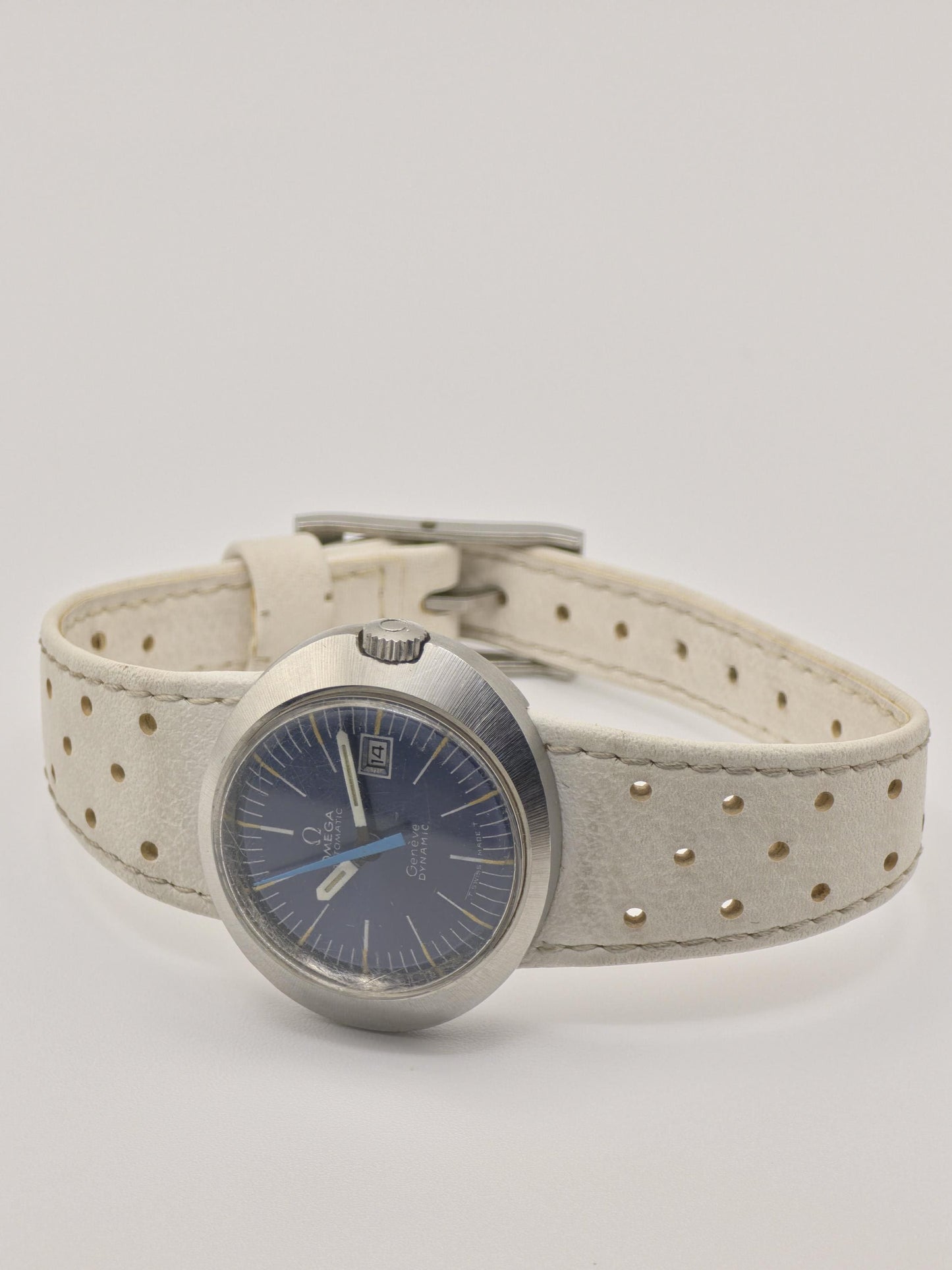 Omega Genève Dynamic 1970s Blue Dial Automatic Swiss Vintage Watch