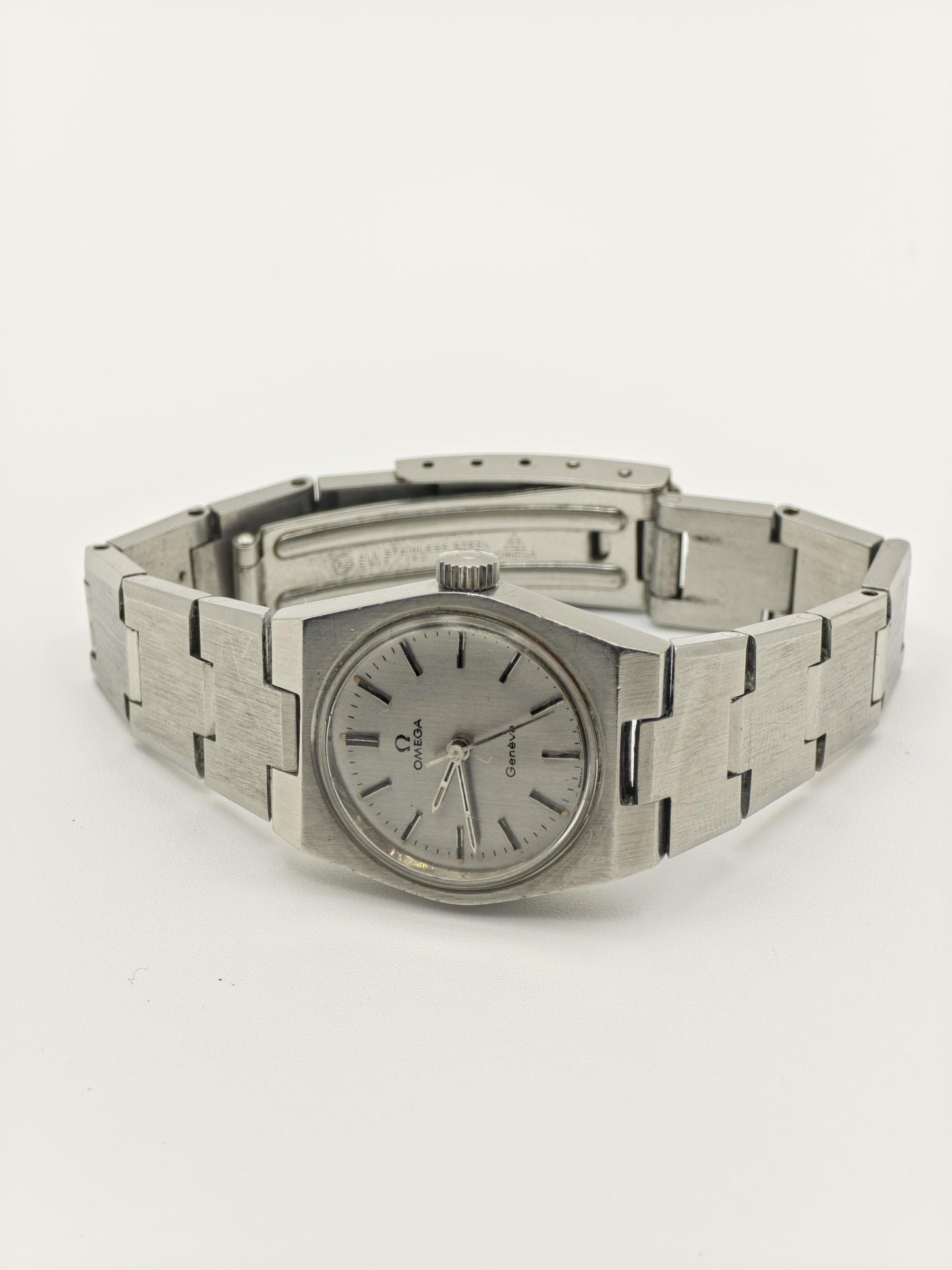 Vintage Omega Genève Watch | Swiss Stainless Steel, 1970s