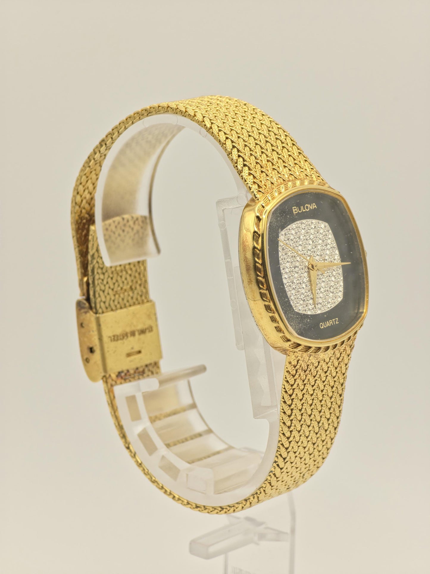 Vintage Bulova Couple Watch Set | Gold-Tone Diamond-Style Dial, Swiss Quartz