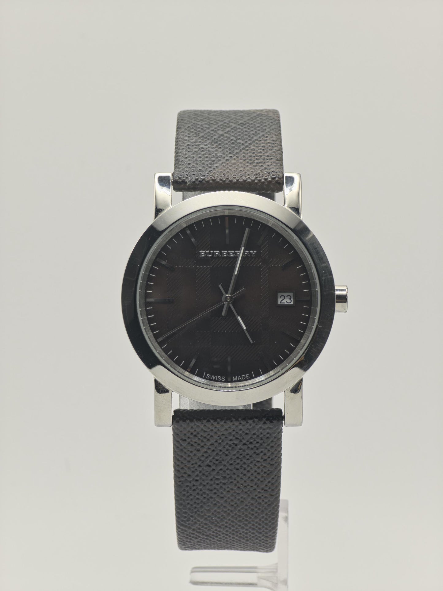 Burberry BU1775 Men's Swiss Watch: Check Dial, Leather Strap, Date