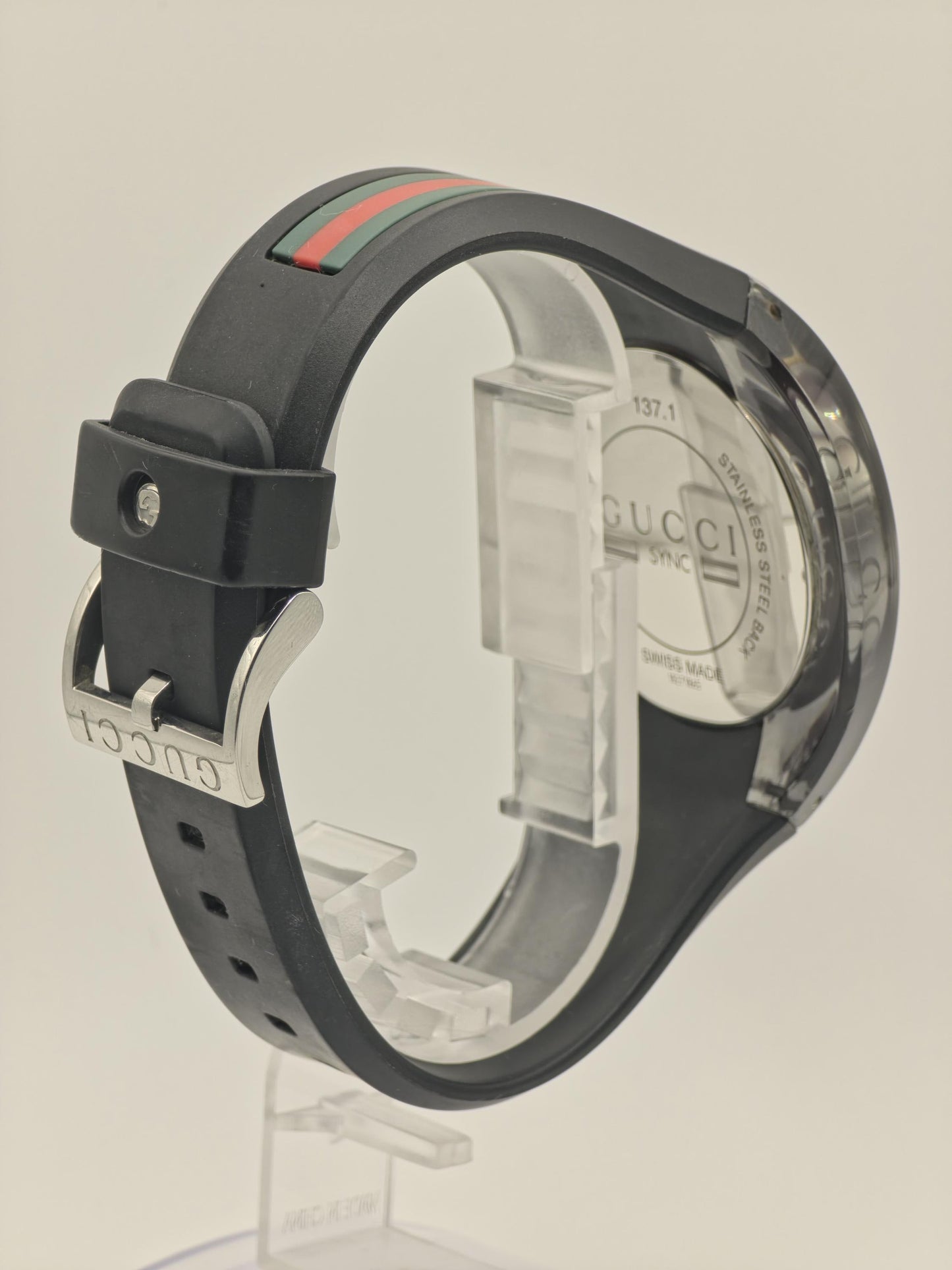 Gucci Sync Black Mens Watch Swiss Quartz Black Dial Rubber Strap Box Papers Modern Sports Style