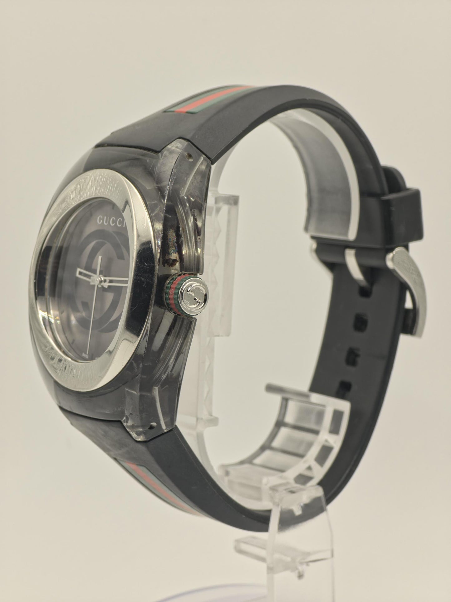 Gucci Sync Black Mens Watch Swiss Quartz Black Dial Rubber Strap Box Papers Modern Sports Style