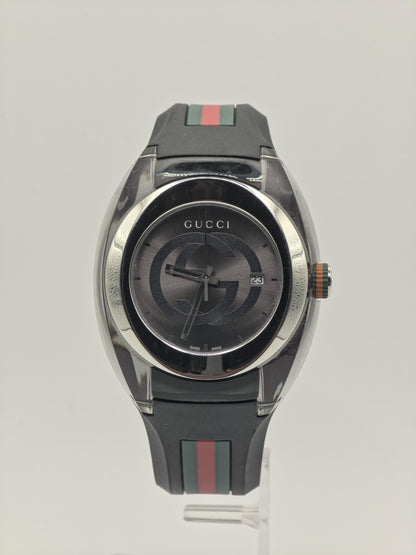 Gucci Sync Mens Black Sport Watch Ref 137.1 Swiss Made Date Rubber Strap Box Certified