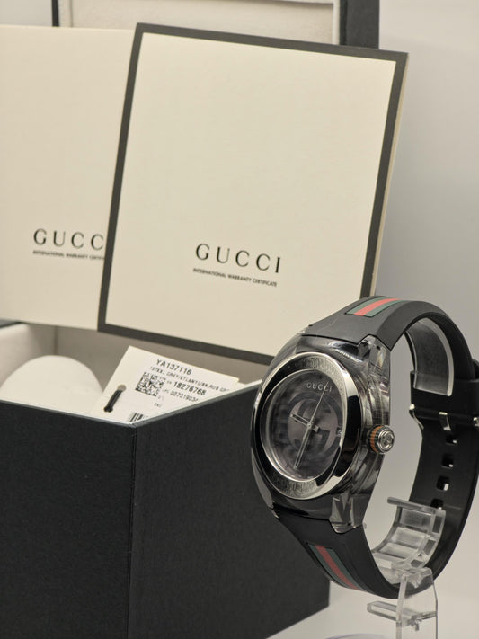 Gucci Sync Mens Black Sport Watch Ref 137.1 Swiss Made Date Rubber Strap Box Certified