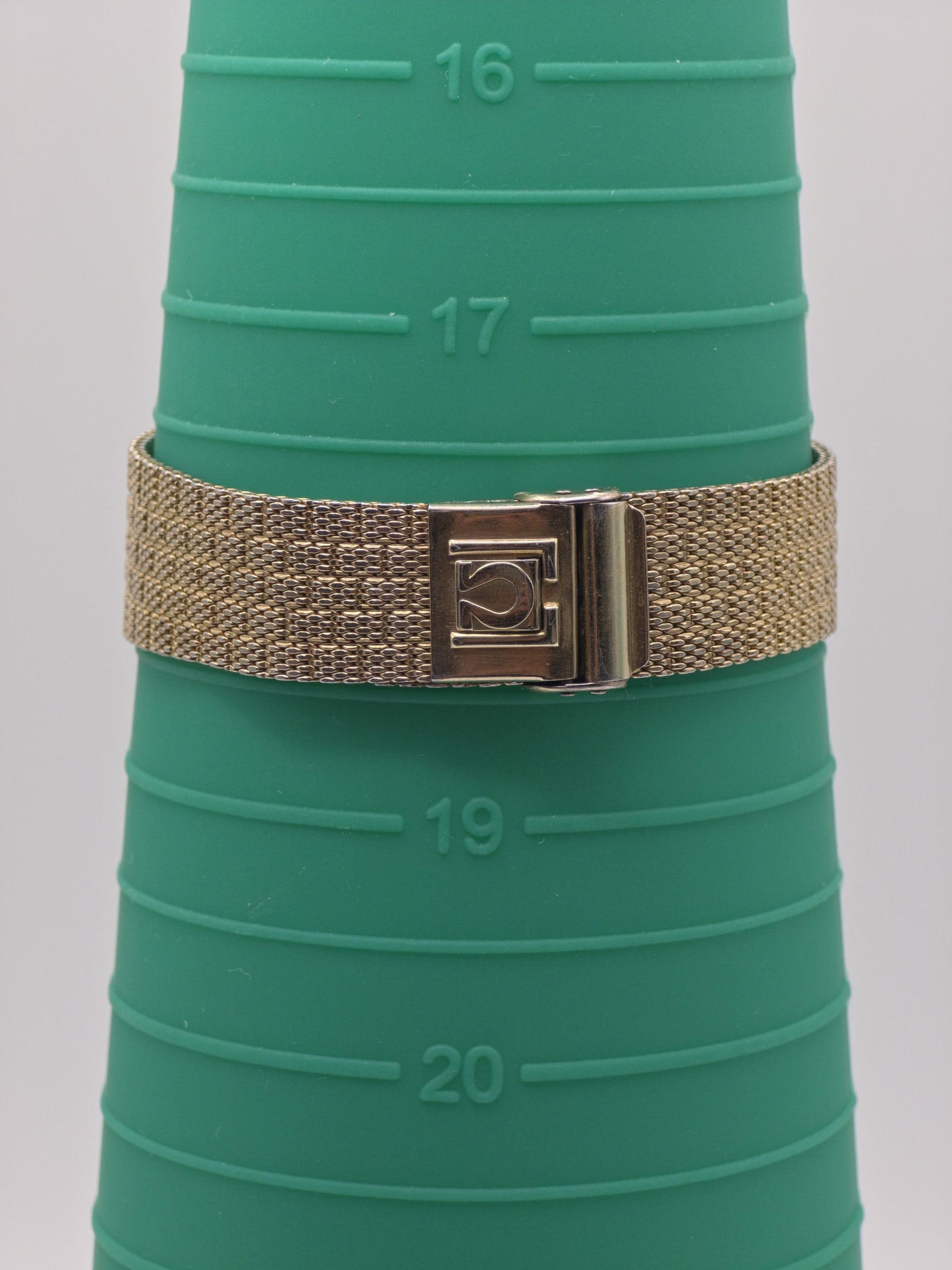 Vintage OMEGA De Ville Watch Gold Tone Quartz Thin Dress Watch Unisex Milanese Mesh Bracelet Minimalist Gift