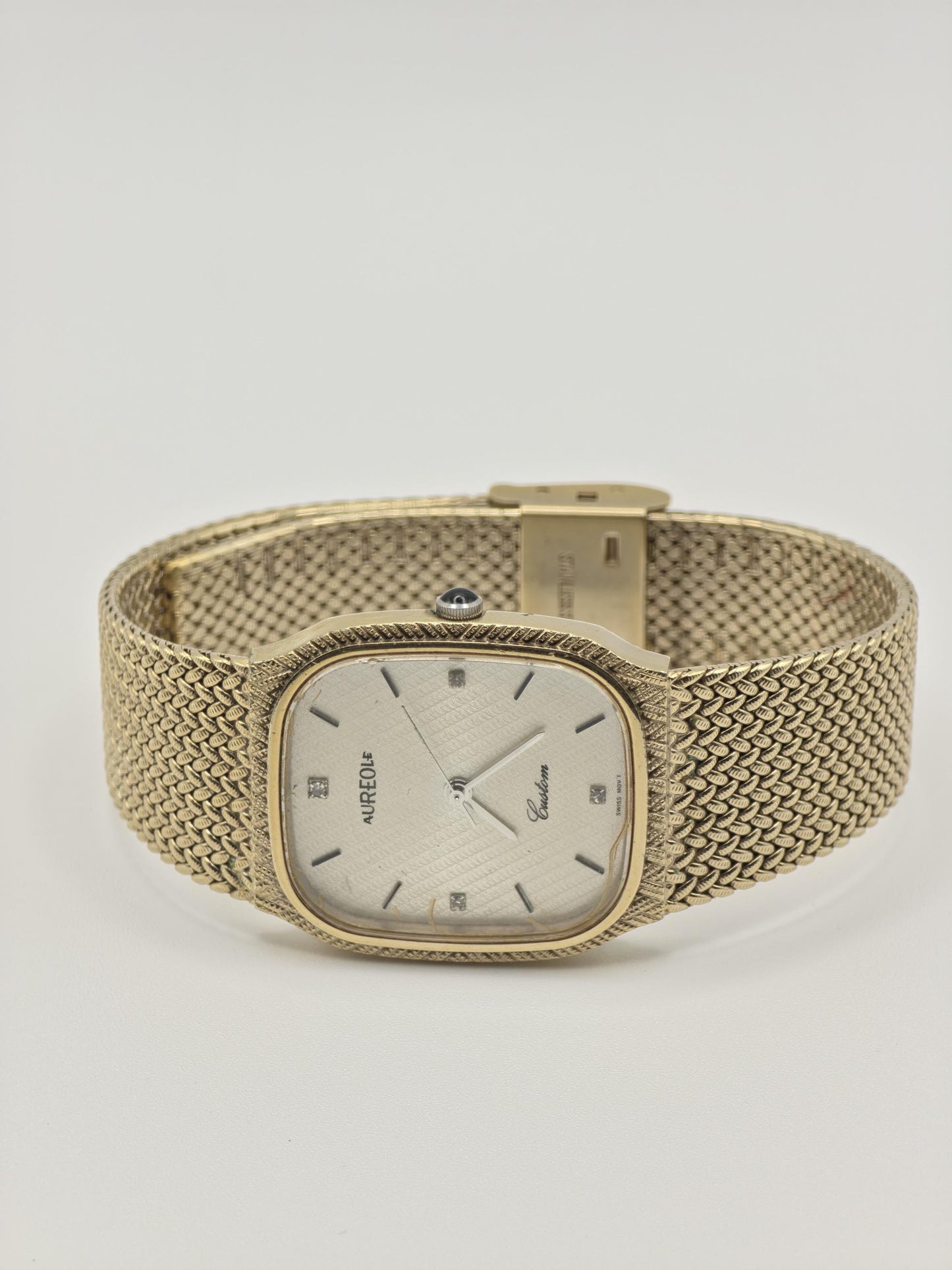 Aureole SW532M Gold Tone Vintage Quartz Watch – Textured Dial – Swiss Made – Elegant Dress Style