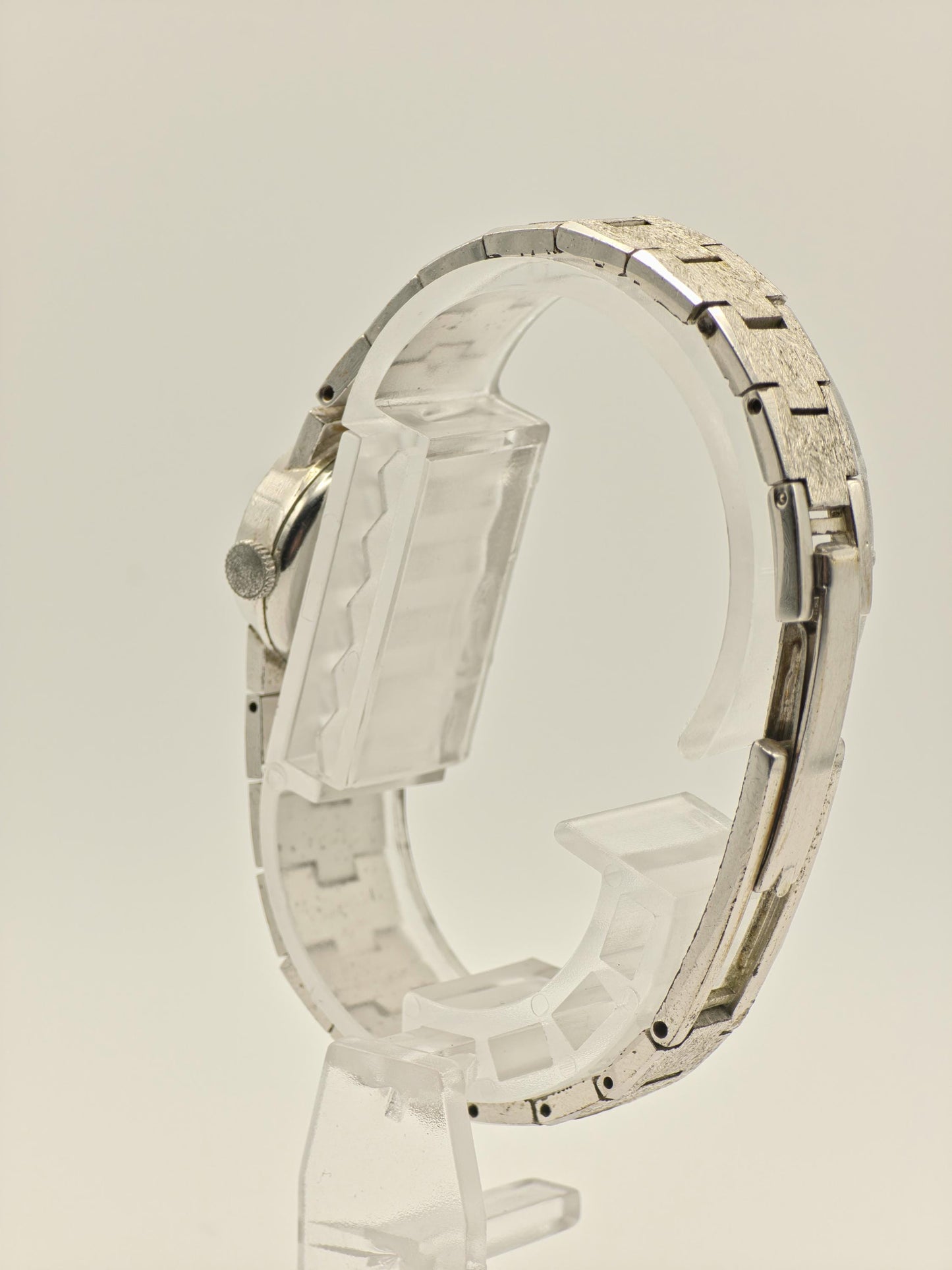 Yema Paris 746313 Ladies Vintage Silver-Tone Watch – Textured Bracelet – Classic French Design