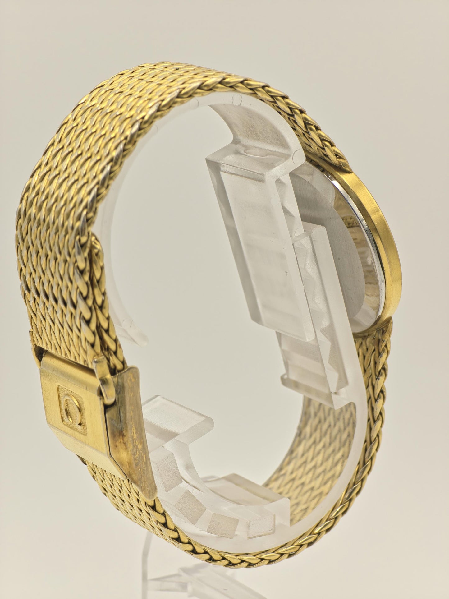 Omega De Ville 1365 Vintage Quartz – Gold-Tone Mesh Bracelet – Slim Minimalist Classic – Unisex Swiss Watch