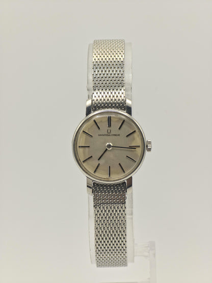 Universal Genève – Vintage Swiss Quartz Watch – Silver Mesh Bracelet – Minimalist Dial – Unisex