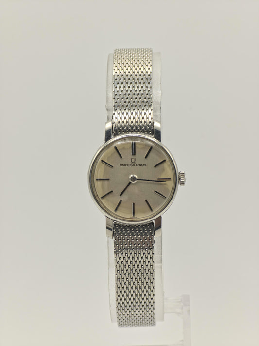 Universal Genève – Vintage Swiss Quartz Watch – Silver Mesh Bracelet – Minimalist Dial – Unisex