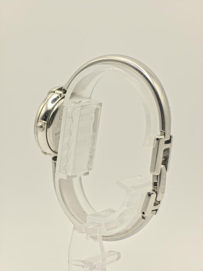 Vintage Gucci 1400L Ladies Bangle Watch | Swiss Made Silver-Tone Oval Case | Minimalist Luxury Design | Quartz Dress Timepiece