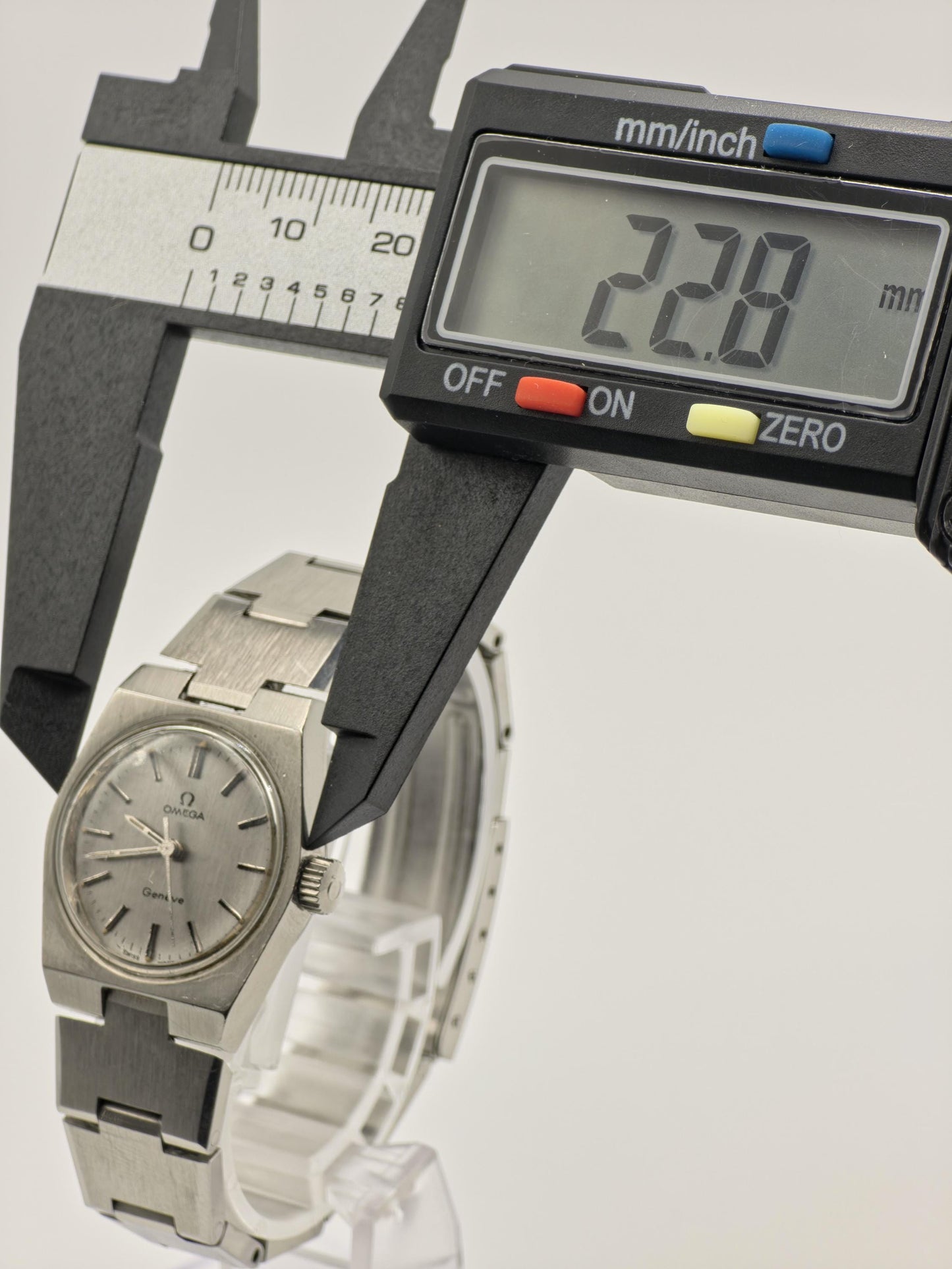 Vintage Omega Genève Watch | Swiss Stainless Steel, 1970s