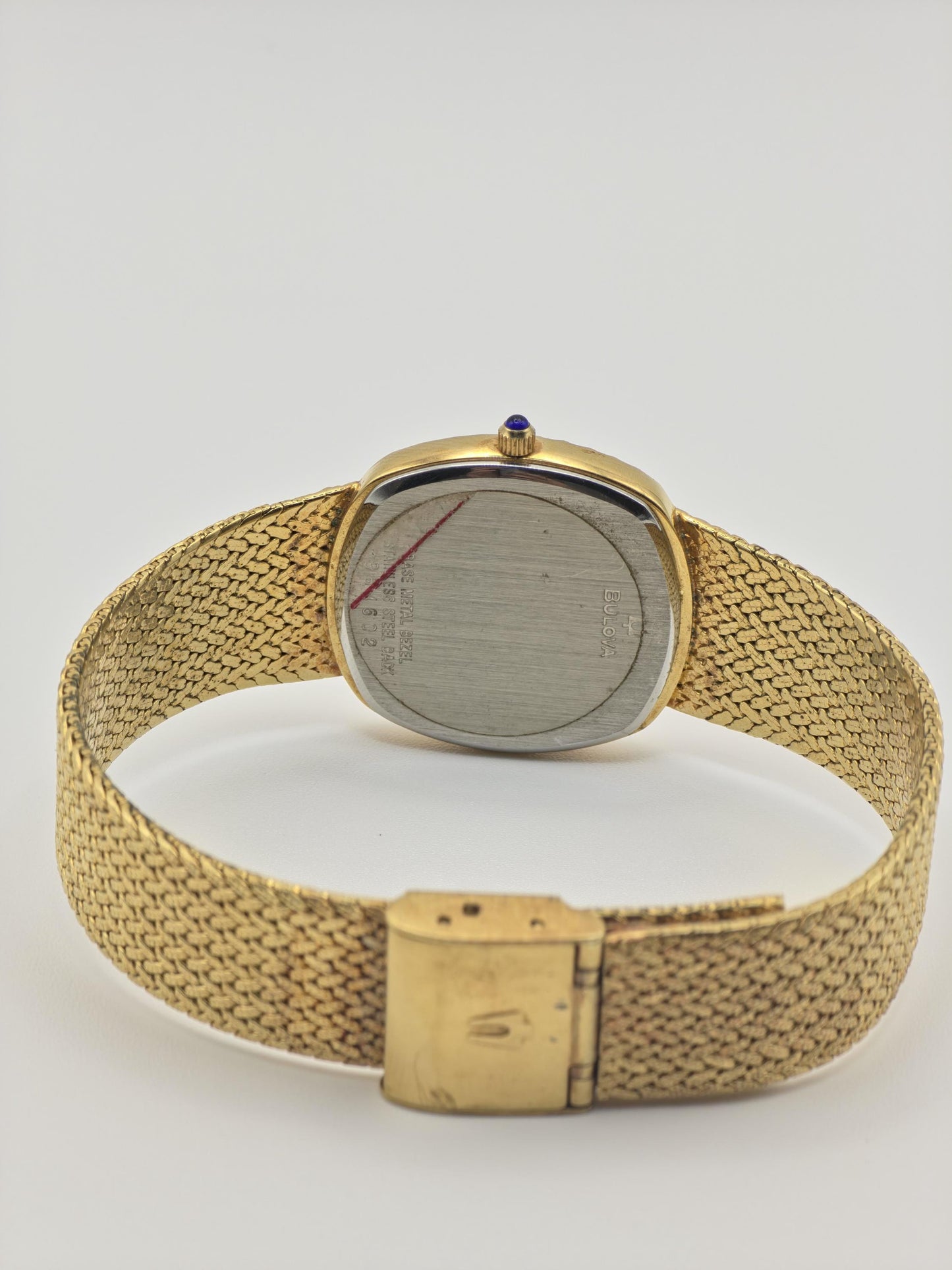 Vintage Bulova Couple Watch Set | Gold-Tone Diamond-Style Dial, Swiss Quartz
