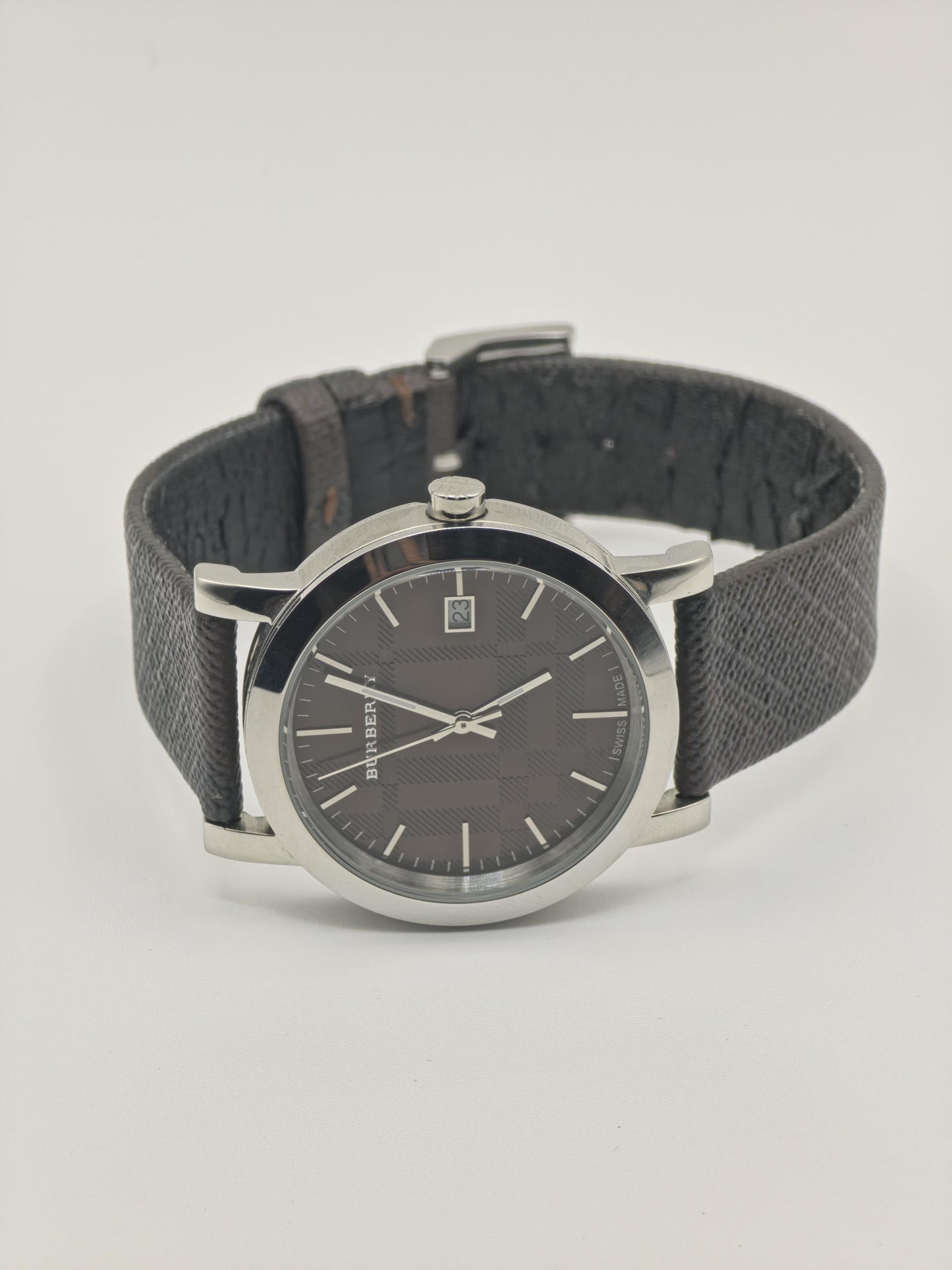 Burberry BU1775 Men's Swiss Watch: Check Dial, Leather Strap, Date
