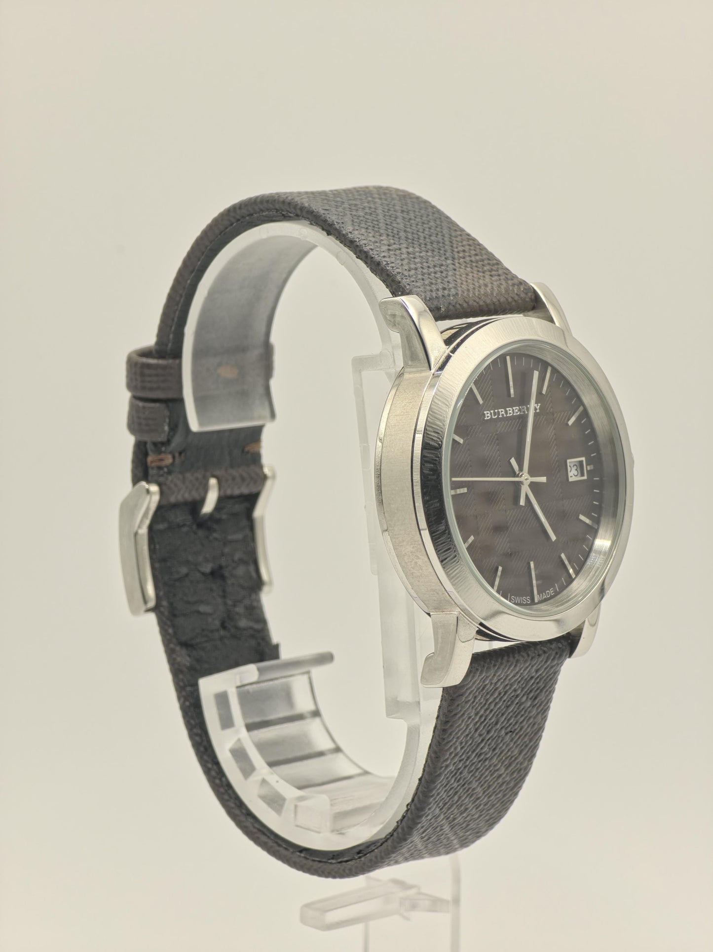 Burberry BU1775 Men's Swiss Watch: Check Dial, Leather Strap, Date