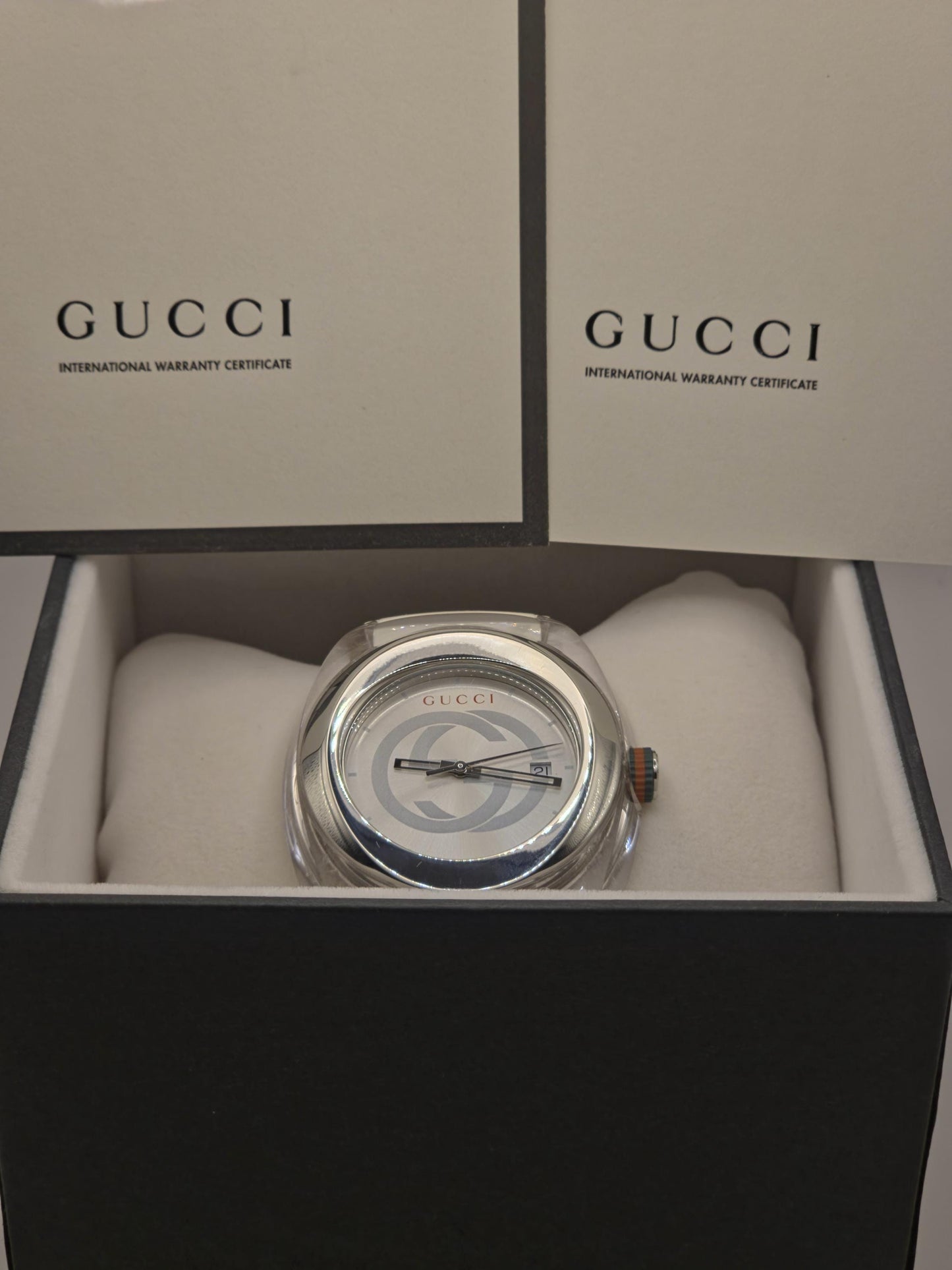 Gucci Sync White Mens Watch Swiss Quartz Silver Dial Rubber Strap Box Papers Modern Designer Sports Style