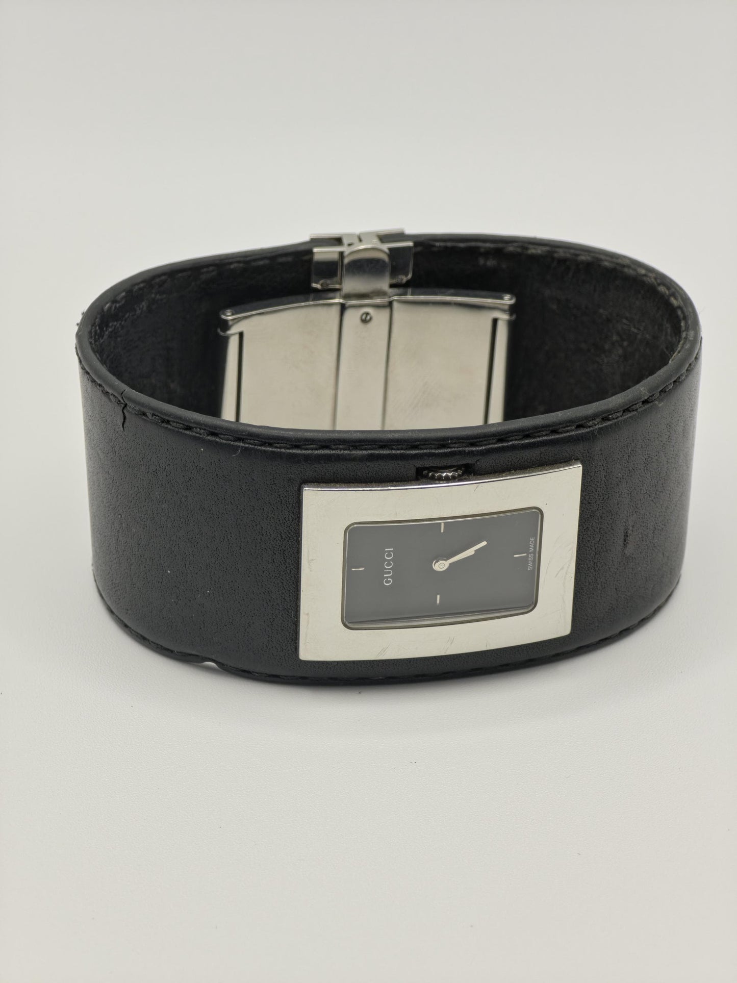 Gucci 7800L Unisex Watch – Black Leather Cuff Strap – Rectangular Stainless Steel Case – Swiss Made Quartz