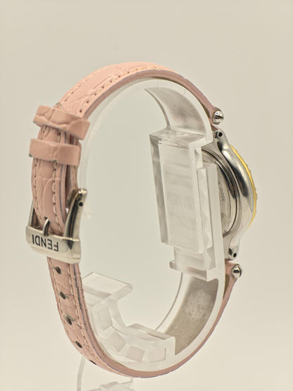 Fendi 900L Ladies Swiss-Made Watch – Two-Tone Gold Bezel – Pink Leather Strap – Elegant Vintage Design