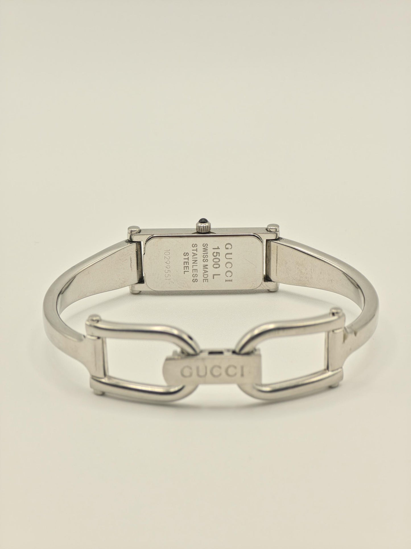 Gucci 1500L Ladies Swiss-Made Watch – Silver Bangle Bracelet – Black Rectangular Dial – Vintage Luxury