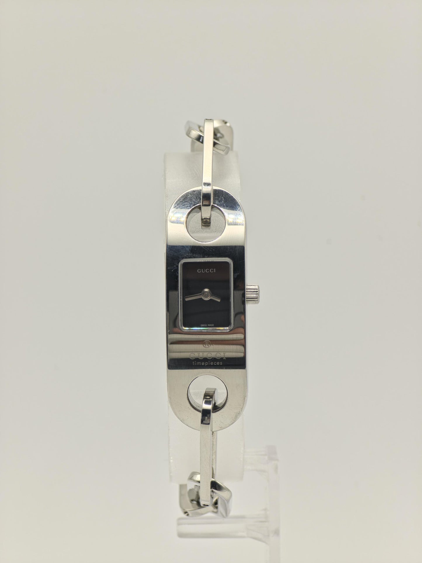 Gucci 6100L – Vintage Swiss Ladies’ Watch – Chain Bracelet – Black Dial – Stainless Steel