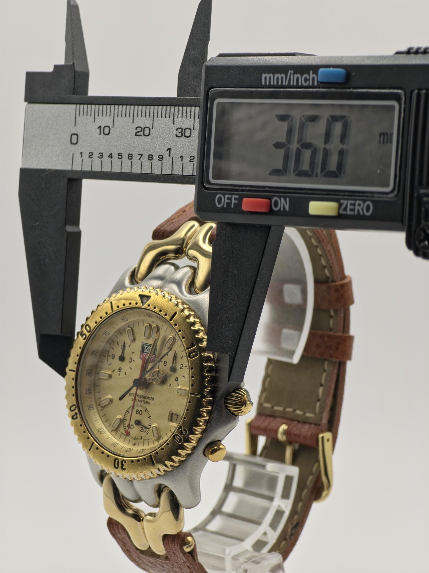 Vintage TAG Heuer CG1121-0 Professional 200M Chronograph Gold Two Tone Quartz Watch - 3