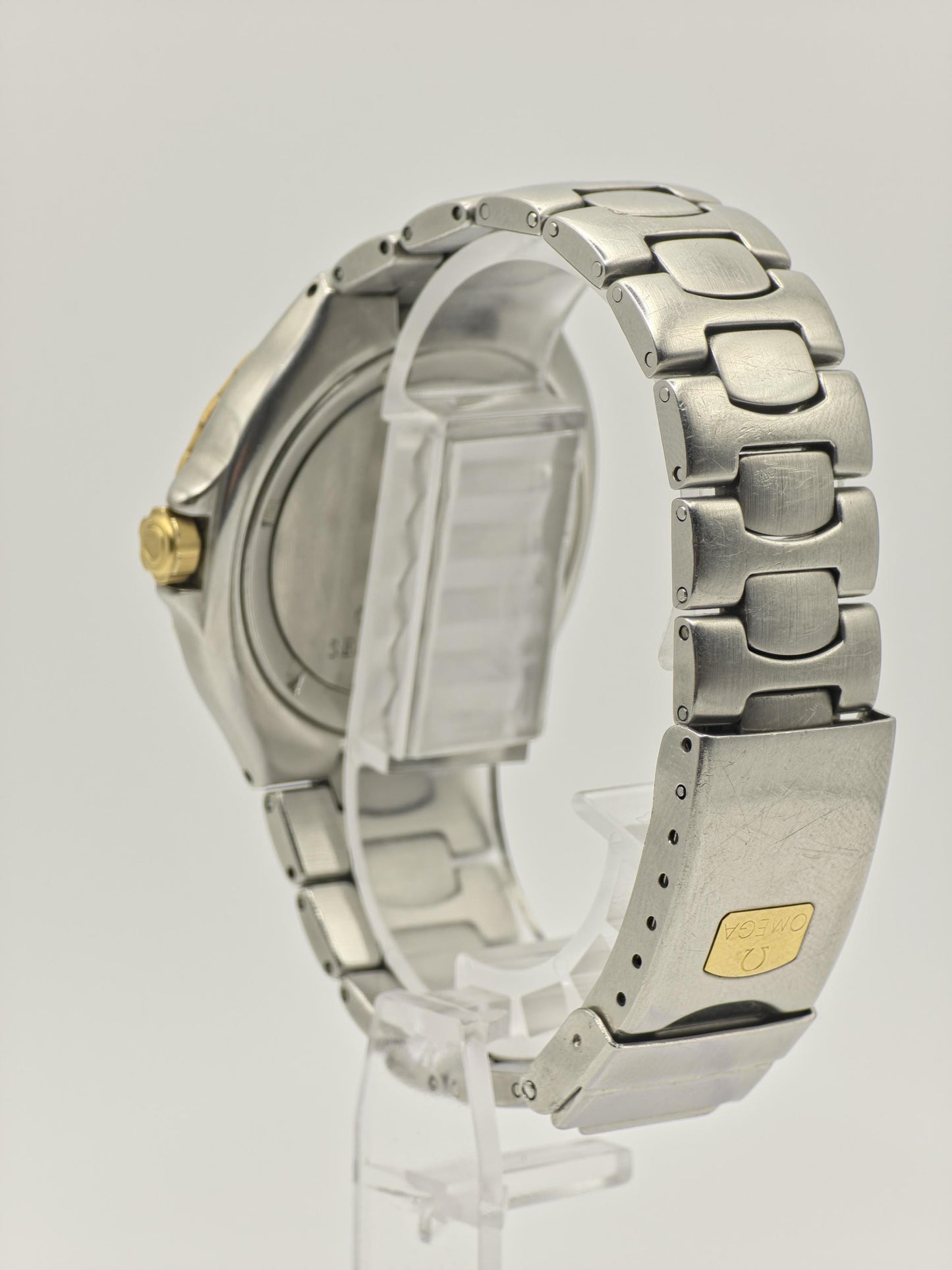 Omega Seamaster Professional 200M Vintage Quartz Watch | Swiss Made | Mens Diver | Two Tone | Date - 19