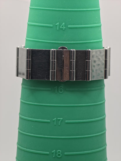 Gucci 600J Women’s Watch Stainless Steel Bracelet Swiss Made 3 ATM Ref. 0015581 | - 33