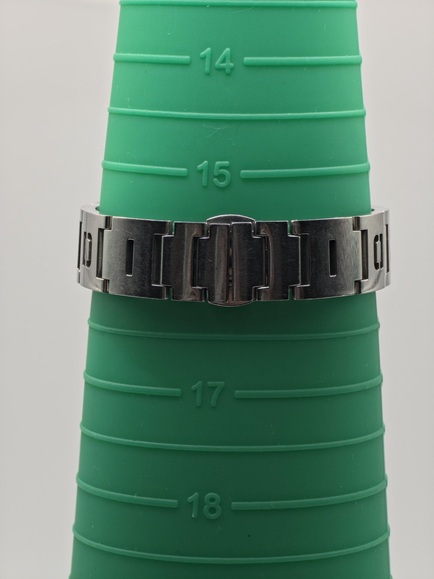 Fendi Women’s Watch Ref. 007 925 Silver Tone Swiss Made Stainless Steel Bracelet | - 36