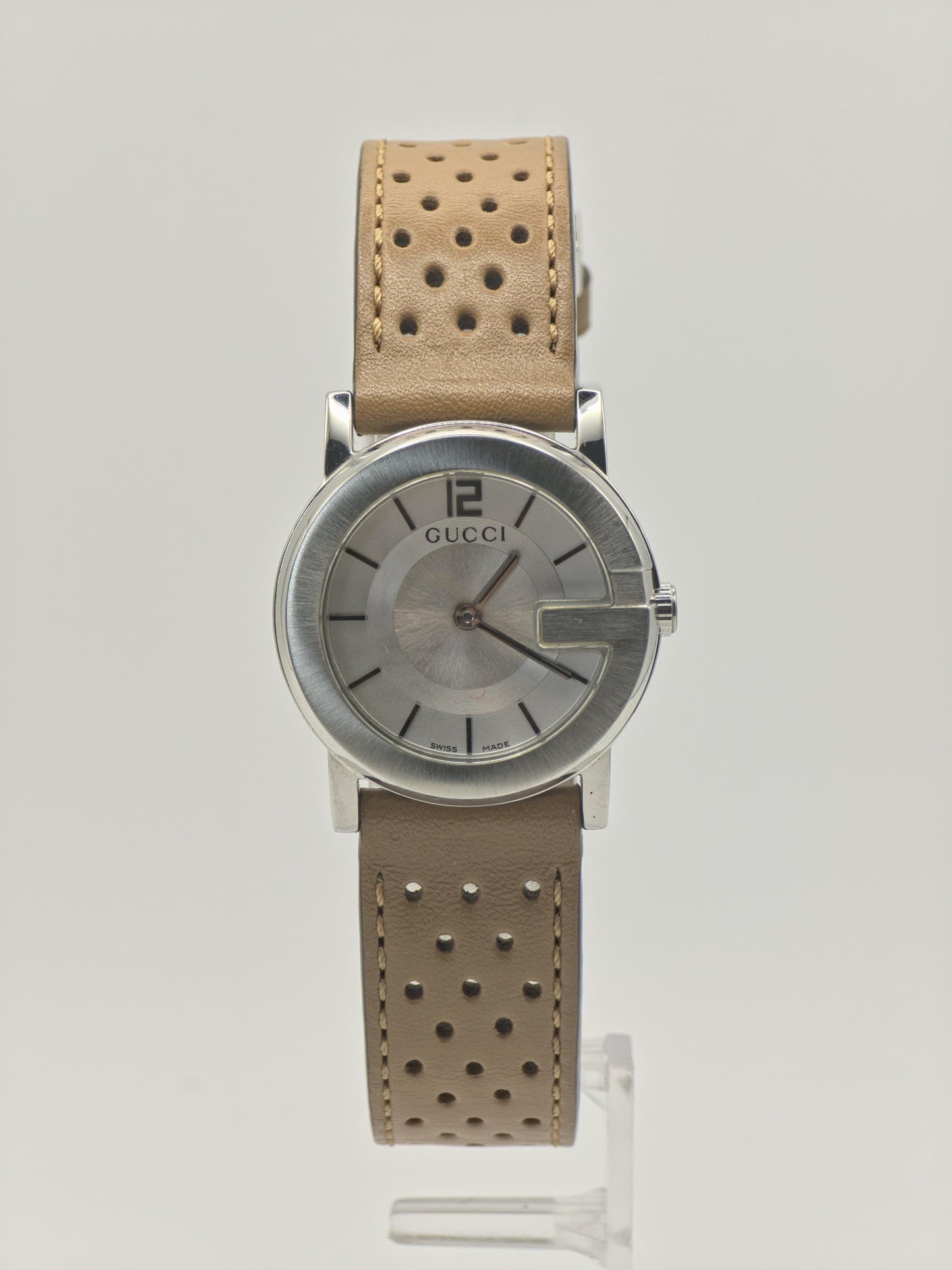 Gucci 101L women Swiss Quartz Watch Perforated Leather Strap 3ATM Boxed | - 74