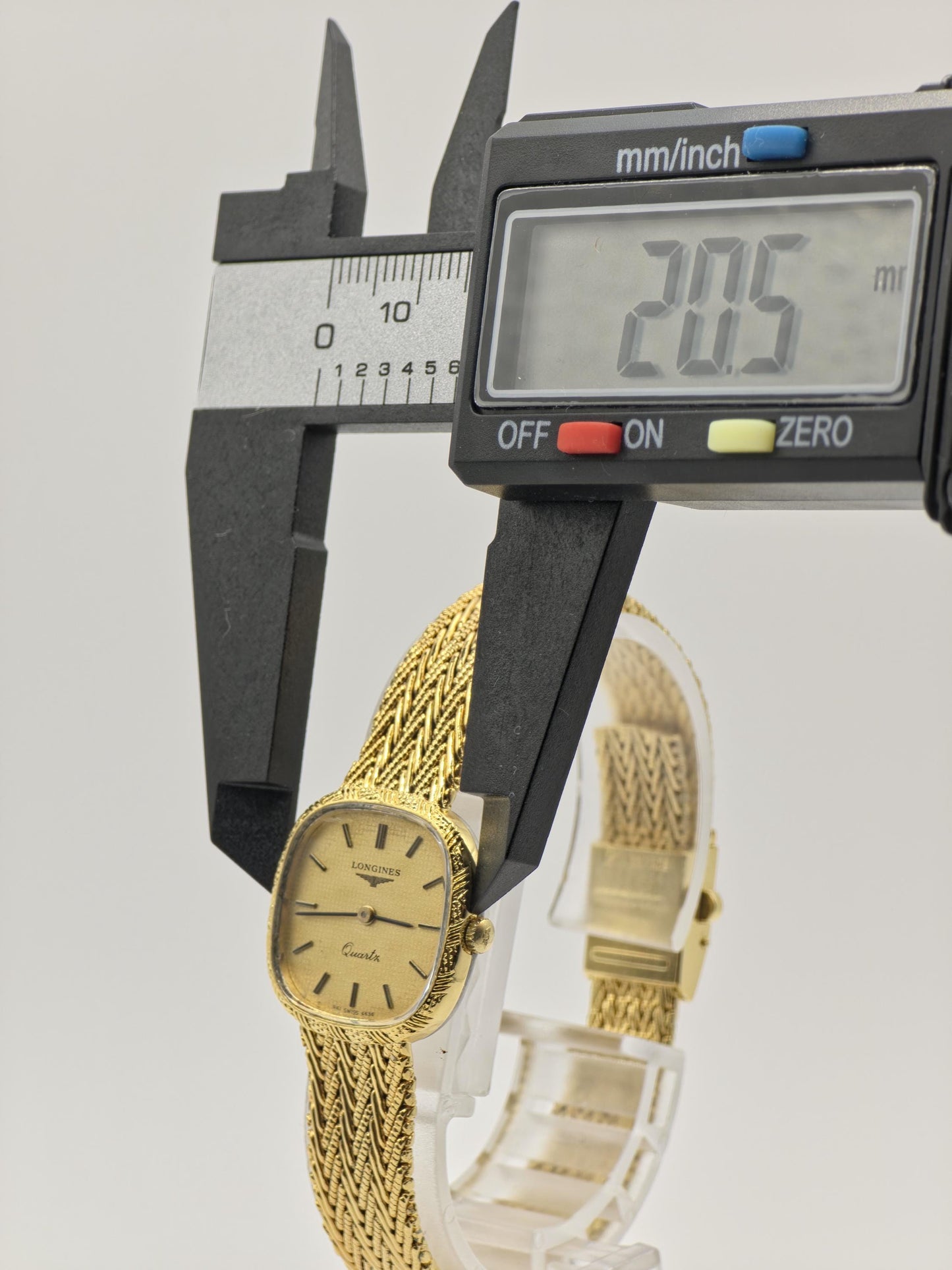Vintage Longines Quartz Ladies Watch Gold Tone Swiss Made Elegant Bracelet Style - 15