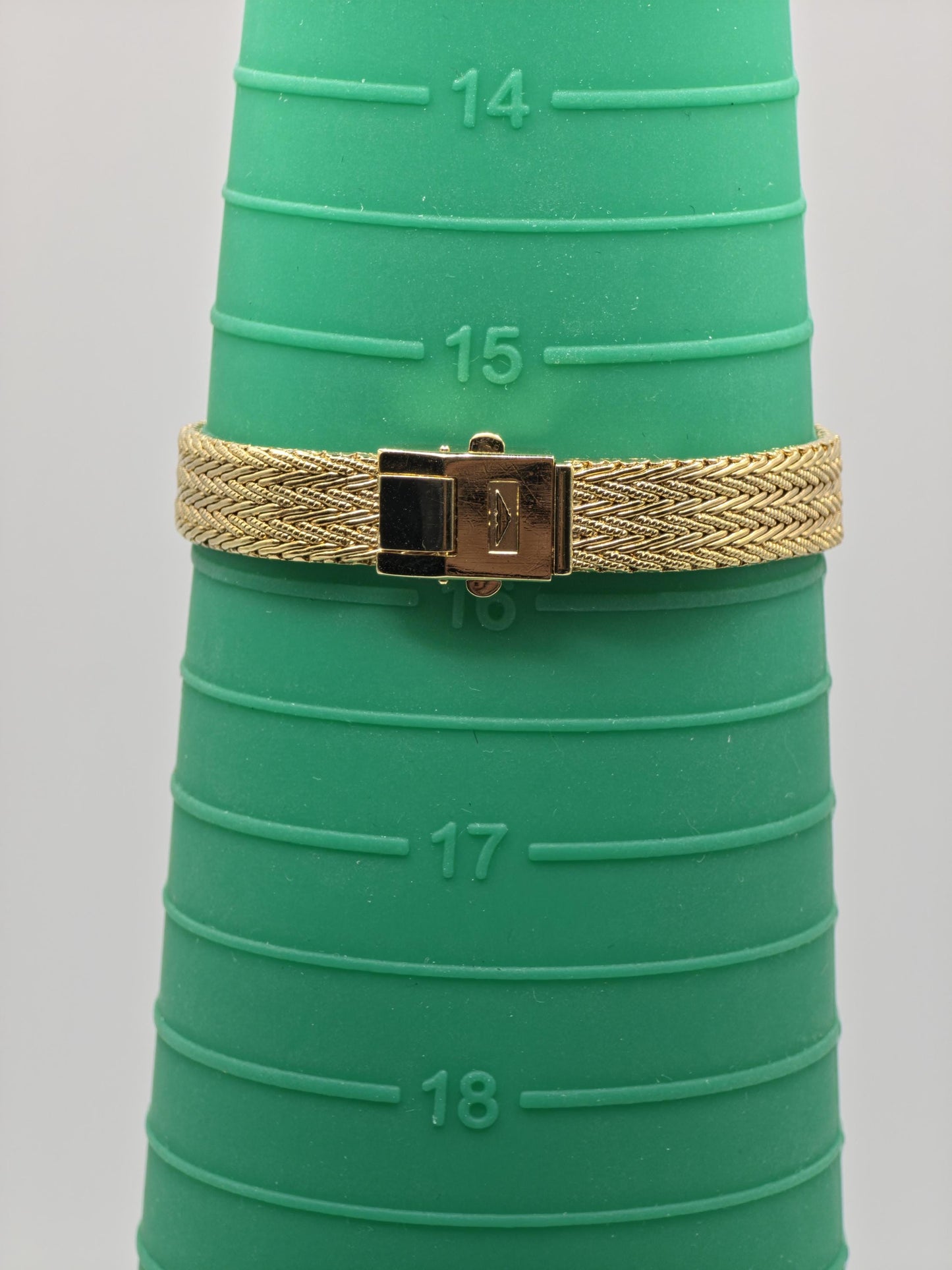 Vintage Longines Quartz Ladies Watch Gold Tone Swiss Made Elegant Bracelet Style - 15